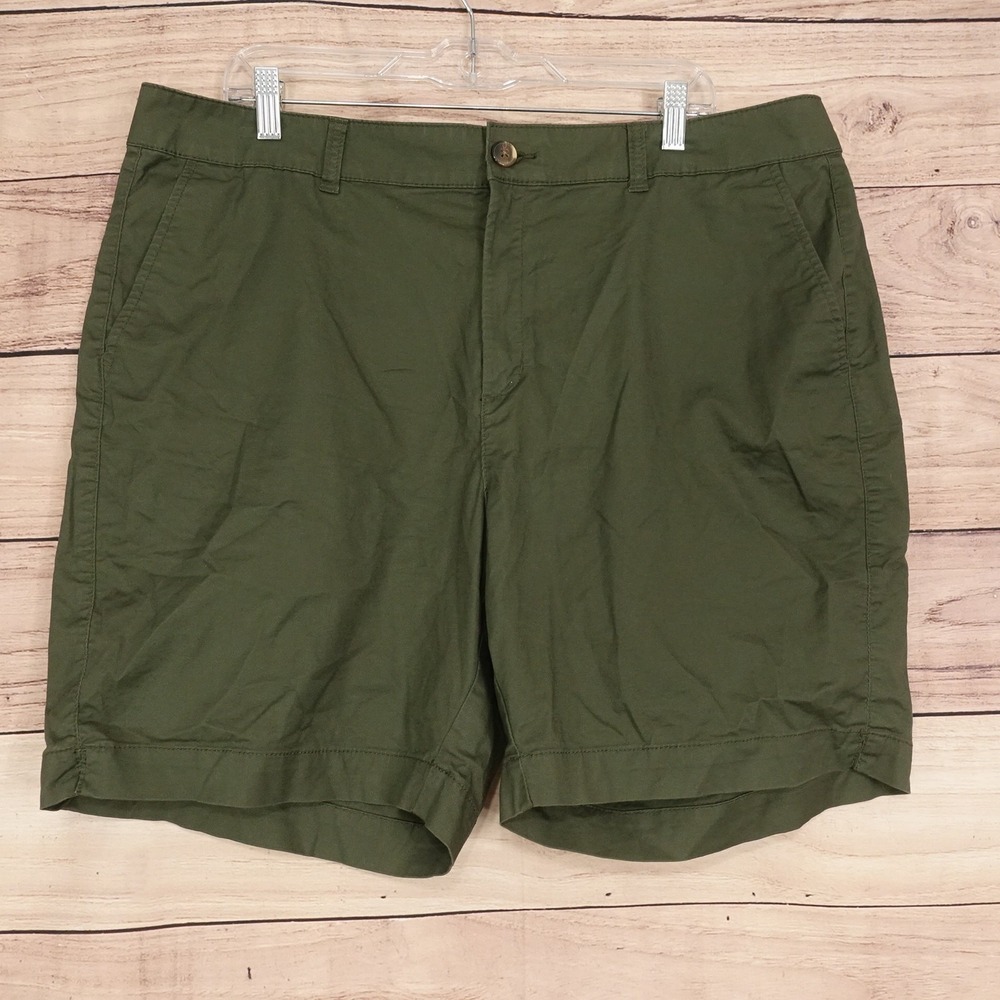 Old Navy Everyday Chino Shorts Womens Size 16 Green 40 Waist 7 Inseam Stretch